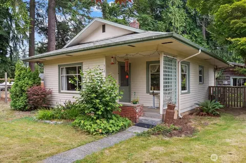 518 Hillcrest Dr, Arlington, WA 98223