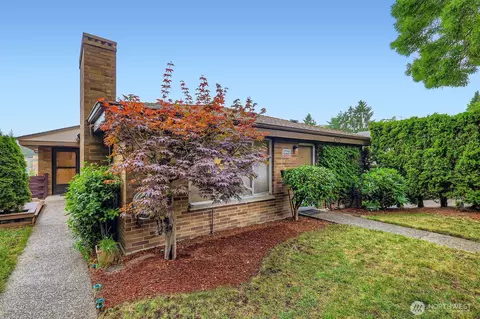 13053 35th Ave NE, Seattle, WA 98125