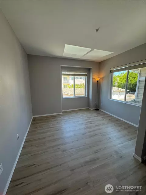 Living - 14915 38th Dr SE #II2051, Bothell, WA 98012 photo 3 of 4