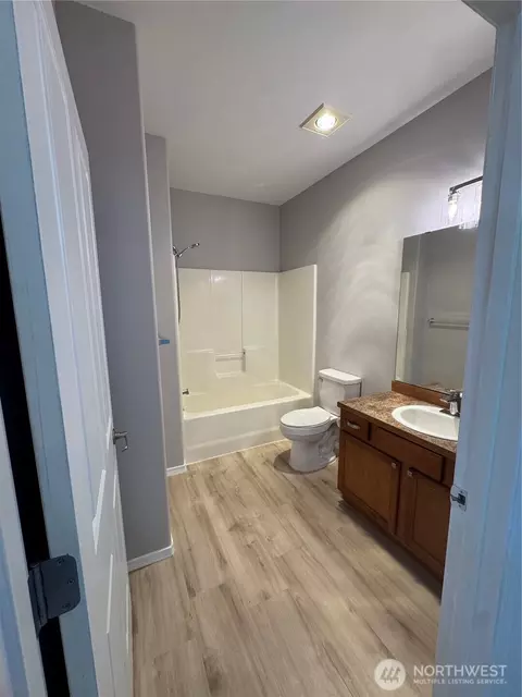 Bath - 14915 38th Dr SE #II2051, Bothell, WA 98012 photo 2 of 2