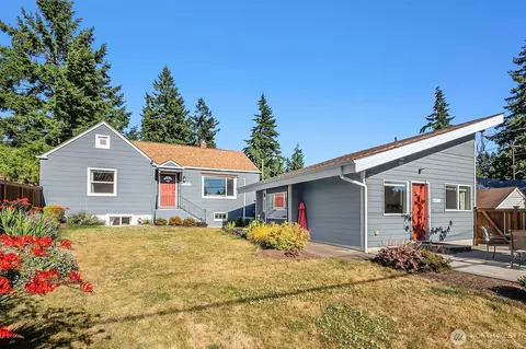 13316 30th Ave NE, Seattle, WA 98125