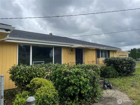 6815 SE 1st Pl, Renton, WA 98059