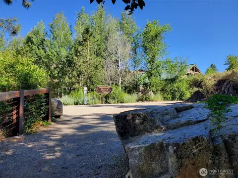 615 Pine Loop, Winthrop, WA 98862