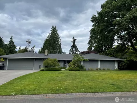 8930 SE 54th St, Mercer Island, WA 98040