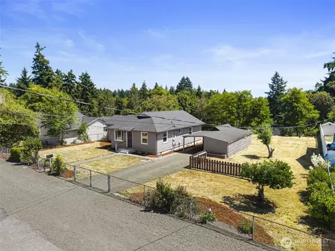 2228 Eastview Ave NE, Bremerton, WA 98310