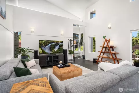 Living - 8622 NE 177th Pl, Bothell, WA 98011 photo 3 of 4