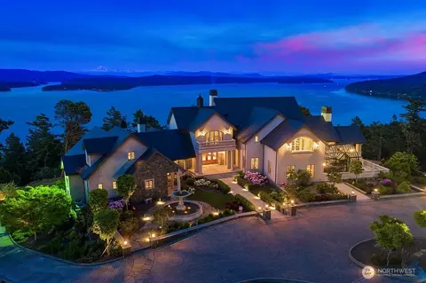 678 Primrose Ln, Friday Harbor, WA 98250