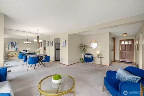 10637 Glen Acres Dr S #10637, Seattle, WA 98168