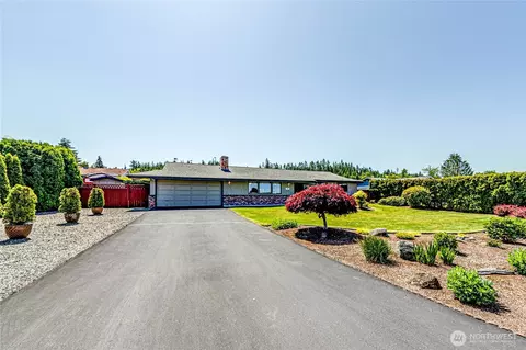 Exterior - 305 Norman St, Sequim, WA 98382 photo 8 of 9