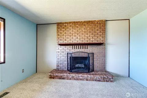 Living - 305 Norman St, Sequim, WA 98382 photo 3 of 3