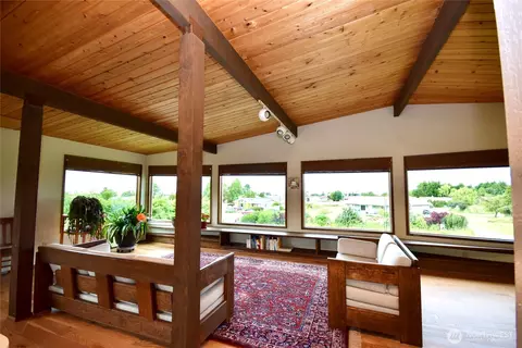 Living - 330 E Anderson Rd, Sequim, WA 98382 photo 4 of 5