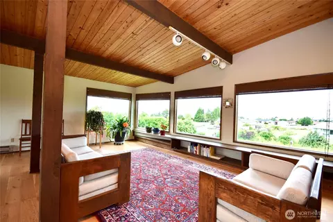 Living - 330 E Anderson Rd, Sequim, WA 98382 photo 2 of 5