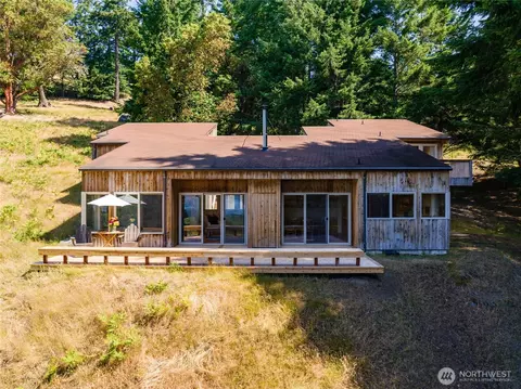 177 Harmon Ranch Hill Rd, Anacortes, WA 98221
