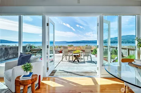 1060 Beckett Point Rd, Port Townsend, WA 98368