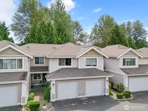5525 S 231st Pl, Kent, WA 98032