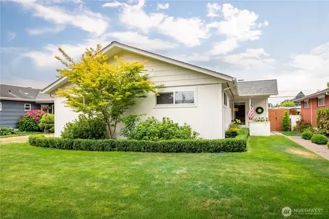 1129 18th, Longview, WA 98632 photo 2