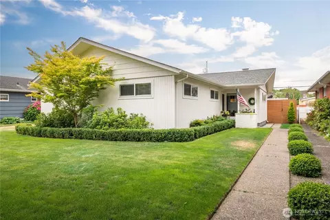 1129 18th, Longview, WA 98632