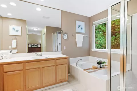 Bath - 13524 43rd Ave SE, Mill Creek, WA 98012 photo 3 of 4