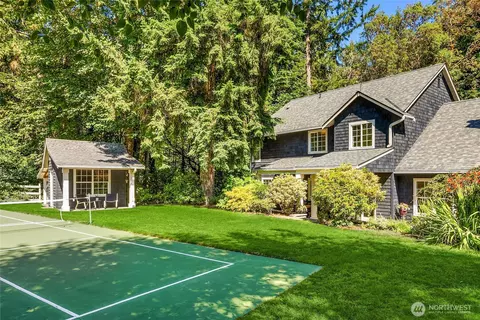 7703 Fletcher Bay Rd NE, Bainbridge Island, WA 98110