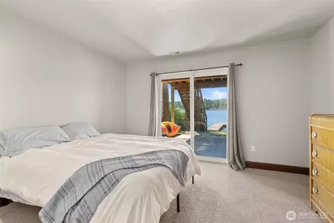 Bedroom - 1321 E Mason Lake Dr E, Grapeview, WA 98546 photo 4 of 6
