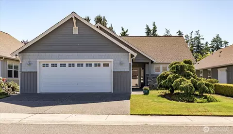 1341 SW Xavier Dr, Oak Harbor, WA 98277