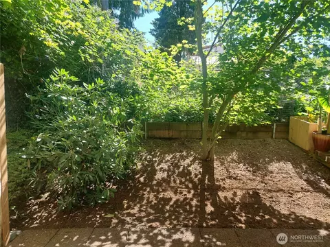 Exterior - 6907 Rainier Dr E #1B, Everett, WA 98203 photo 6 of 9