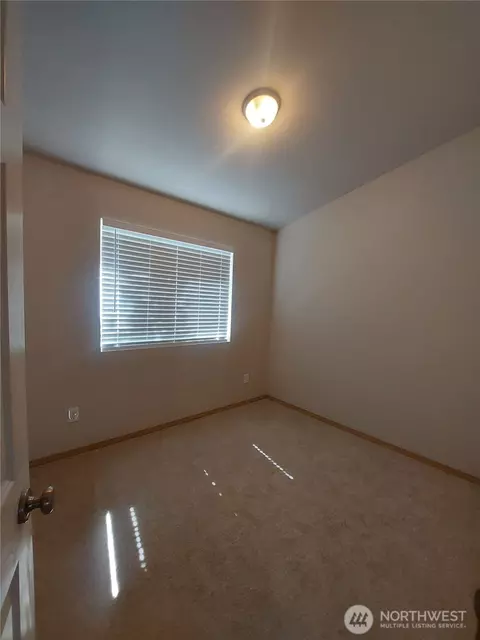 Bedroom - 6907 Rainier Dr E #1B, Everett, WA 98203 photo 3 of 4