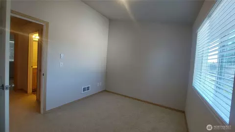Bedroom - 6907 Rainier Dr E #1B, Everett, WA 98203 photo 2 of 4