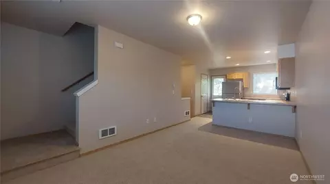 Living - 6907 Rainier Dr E #1B, Everett, WA 98203 photo 2 of 2