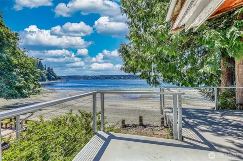 26028 Bates Walk SW, Vashon, WA 98070