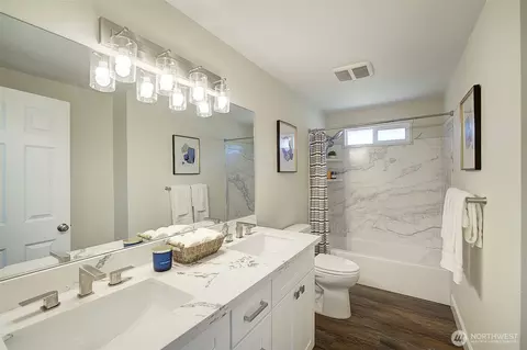 Bath - 2019 181st St SE, Bothell, WA 98012 photo 1 of 2