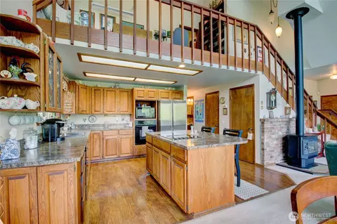 Kitchen - 46699 Baker Loop Rd, Concrete, WA 98237 photo 1 of 3