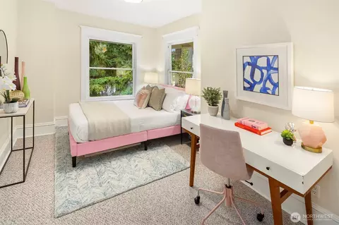 Bedroom - 914 23rd Ave E, Seattle, WA 98112 photo 1 of 5