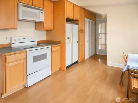 Kitchen - 914 23rd Ave E, Seattle, WA 98112 photo 2 of 6