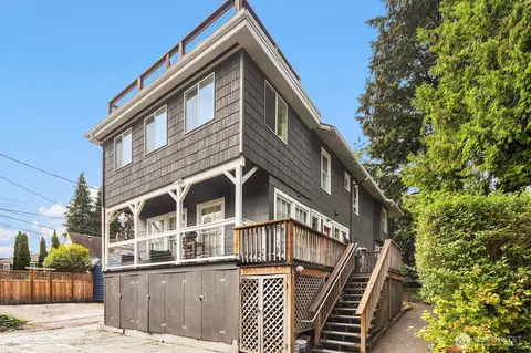Exterior - 914 23rd Ave E, Seattle, WA 98112 photo 4 of 5