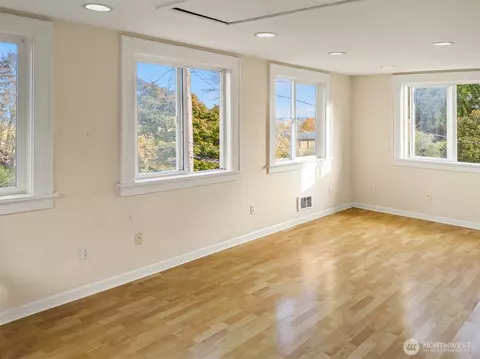 Other - 914 23rd Ave E, Seattle, WA 98112 photo 3 of 4
