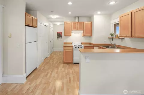 Kitchen - 914 23rd Ave E, Seattle, WA 98112 photo 1 of 6