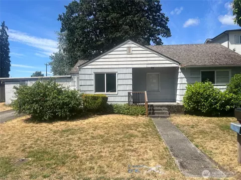 6107 99th St SW, Lakewood, WA 98499