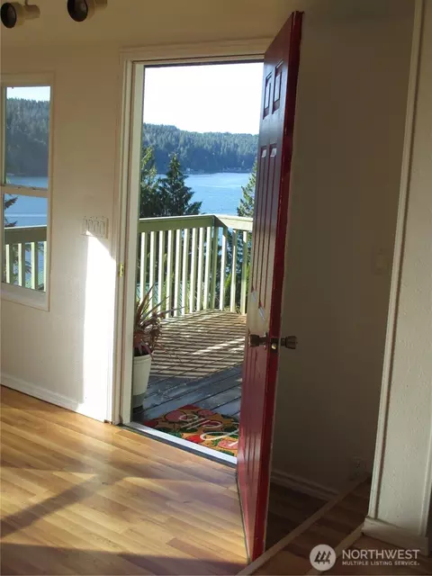 330 E Timbertides Rd, Union, WA 98592 photo 2