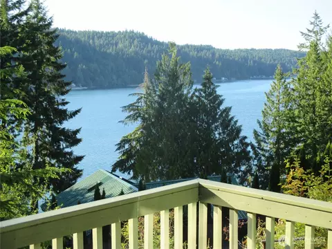 330 E Timbertides Rd, Union, WA 98592