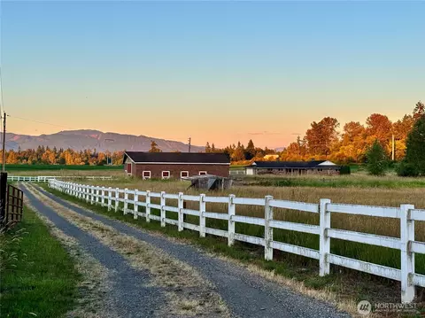 40606 202nd Ave SE, Enumclaw, WA 98022