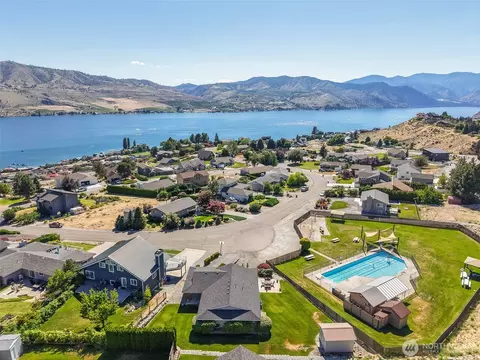 115 Pyramid Pl, Chelan, WA 98816