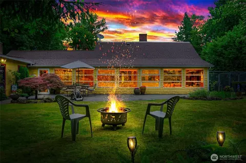 23606 SE Tiger Mountain Rd, Issaquah, WA 98027