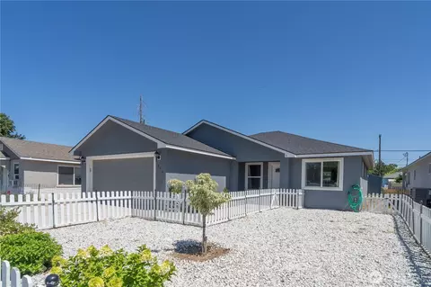 316 S Main St, Warden, WA 98857