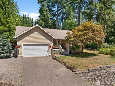 490 E Mountain View Dr, Allyn, WA 98524