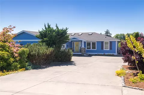 609 Highland Dr, Point Roberts, WA 98281