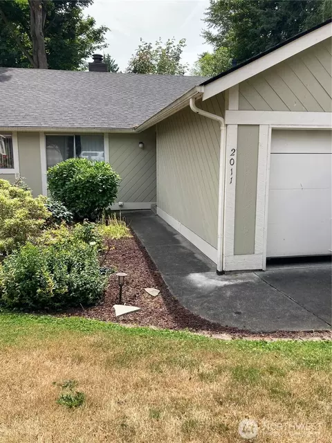 2011 SW 307th St #1-B, Federal Way, WA 98023