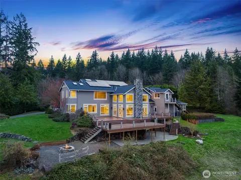22424 SE 134th St, Issaquah, WA 98027