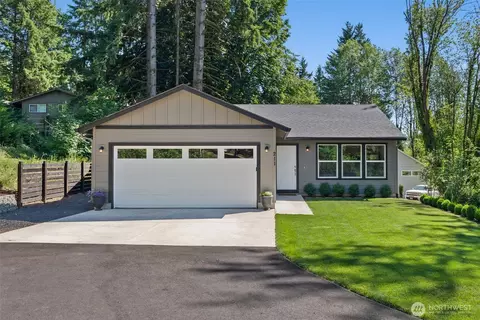 211 SE Alder St, Winlock, WA 98596