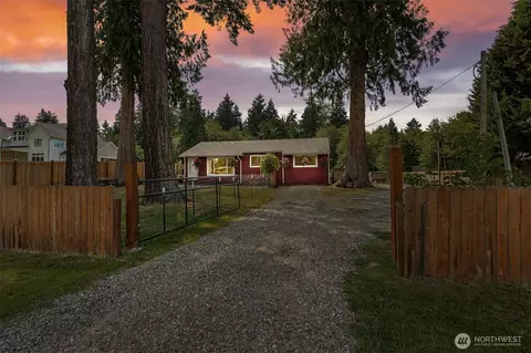12204 Woodland Ave E, Puyallup, WA 98373